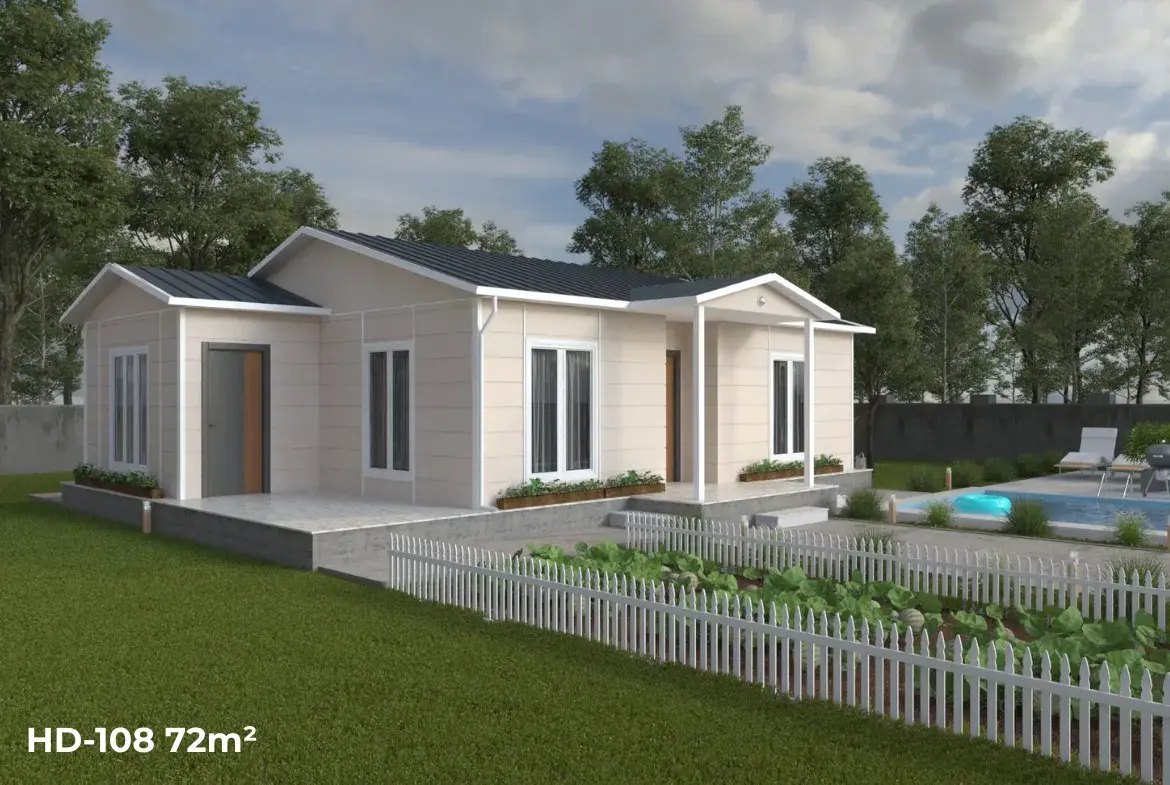 Tekirdağ Trakya’da 72 m² HD-108 model prefabrik evin havuzlu bahçeye bakan ön cephe görünümü